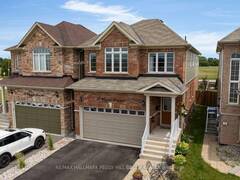 15 WAGNER CRESCENT Angus Ontario, L3W 0P4