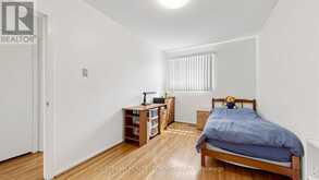 86 BRIAN DRIVE | Toronto Ontario | Slide Image Seventeen