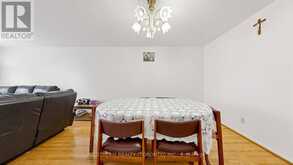 86 BRIAN DRIVE | Toronto Ontario | Slide Image Nine