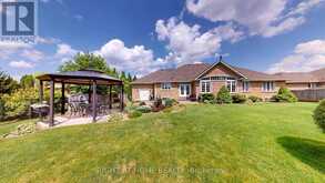 35 GOLFVIEW BOULEVARD | Bradford West Gwillimbury Ontario | Slide Image Four