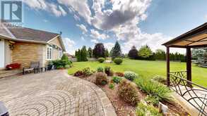 35 GOLFVIEW BOULEVARD | Bradford West Gwillimbury Ontario | Slide Image Five