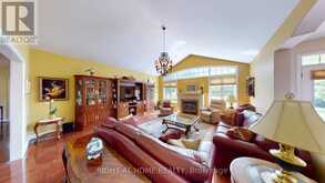 35 GOLFVIEW BOULEVARD | Bradford West Gwillimbury Ontario | Slide Image Eight