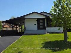 15 COLONIAL COURT Hamilton Ontario, L8K 4H2