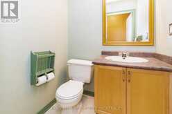 230 MARY ANNE DRIVE | Barrie Ontario | Slide Image Eighteen