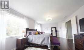 100 TRAIL BOULEVARD | Barrie Ontario | Slide Image Twelve