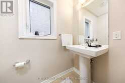 121 CRAFTER CRESCENT | Hamilton Ontario | Slide Image Seventeen