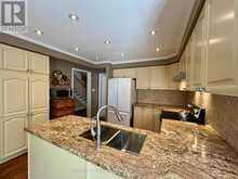 47 LOOKER DRIVE | Barrie Ontario | Slide Image Thirteen