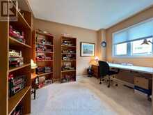 47 LOOKER DRIVE | Barrie Ontario | Slide Image Twenty