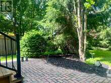47 LOOKER DRIVE | Barrie Ontario | Slide Image Two