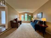47 LOOKER DRIVE | Barrie Ontario | Slide Image Six