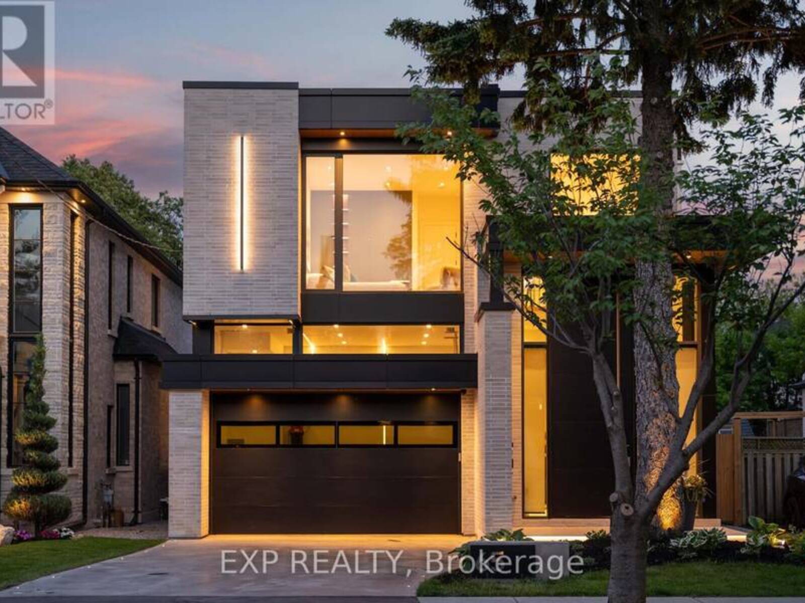 65 EDGECROFT ROAD, Toronto, Ontario M8Z 2C1