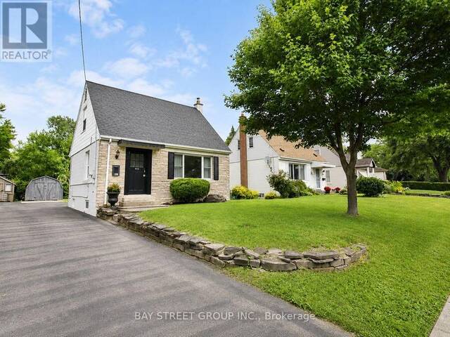 188 HADDON AVENUE S Hamilton Ontario, L8S 1Y1 - 5 Bedrooms Home For Sale