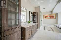 727 SUNSET BEACH ROAD | Richmond Hill Ontario | Slide Image Twenty