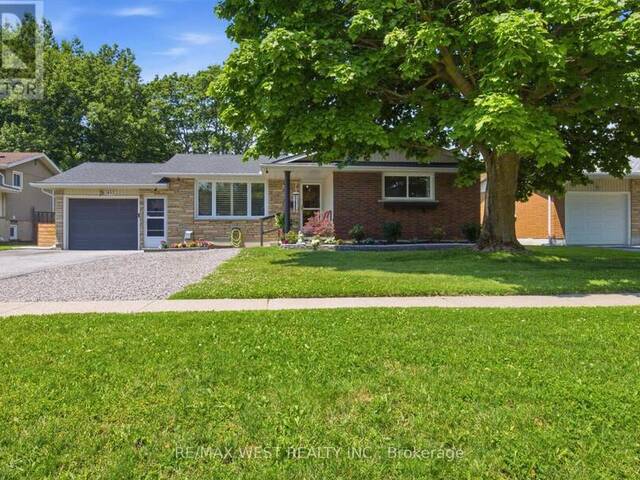 453 LEONARD AVENUE Welland Ontario, L3C 3A2 - 4 Bedrooms Home For Sale