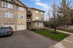 7 - 49 FERNDALE DRIVE S | Barrie Ontario | Slide Image Four