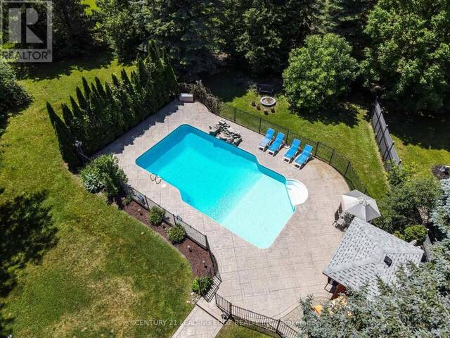 6 STONEGATE STREET Whitchurch-Stouffville Ontario, L0H 1G0 - 6 Bedrooms Home For Sale