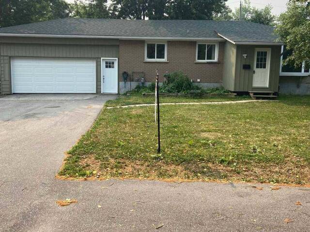 329 JAMES STREET E Orillia Ontario, L3V 1M4 - 5 Bedrooms Home For Sale