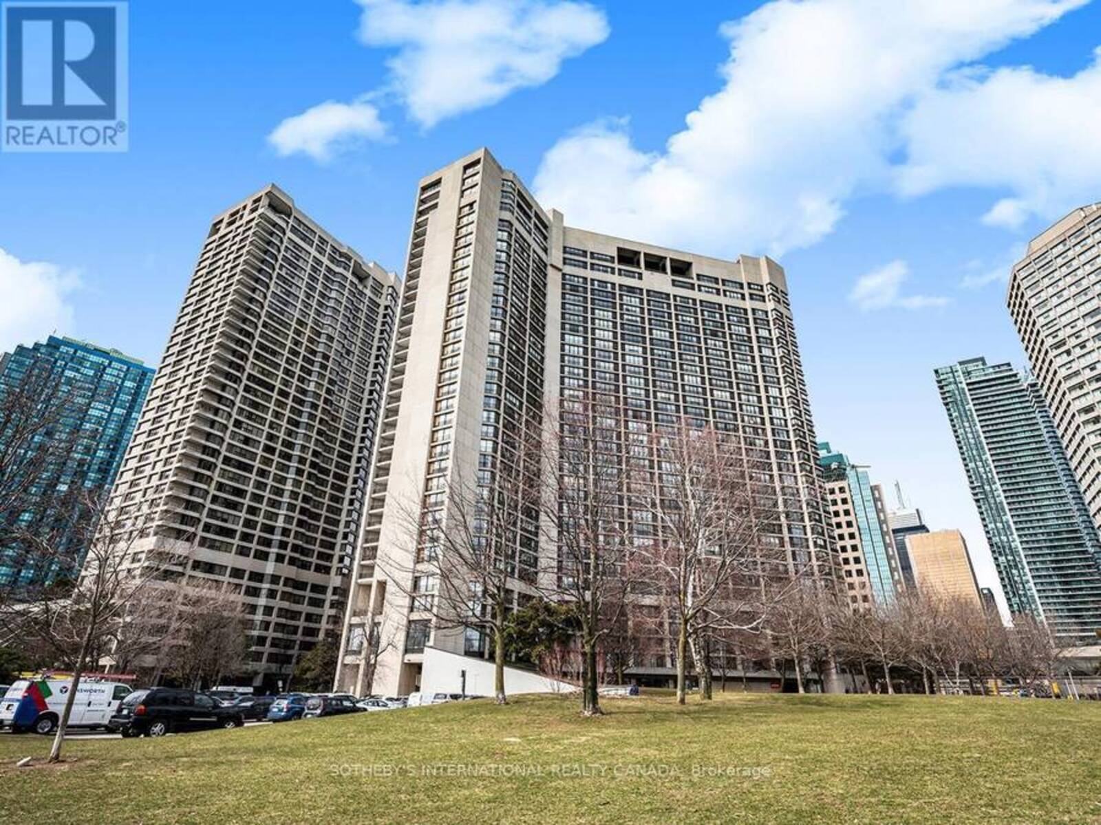 1008 - 33 HARBOUR SQUARE, Toronto, Ontario M5J 2G2