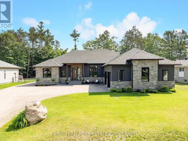 7 REYNOLDS ROAD Tiny Ontario, L0L 2T0 - 6 Bedrooms Home For Sale