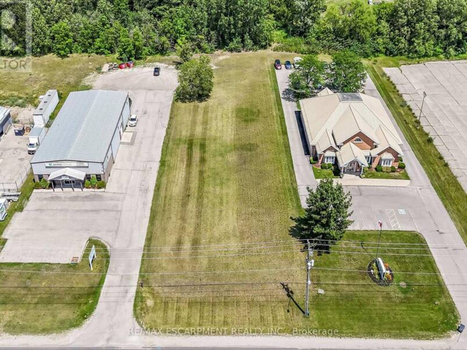 33 PARK ROAD, Simcoe, Ontario N3Y 4J9