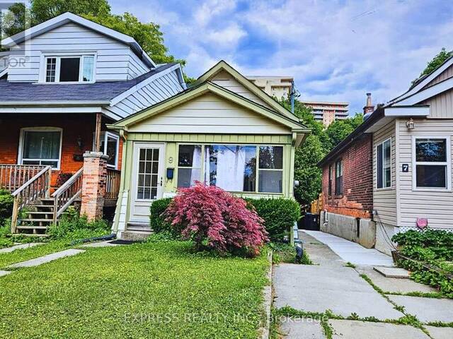 9 BRYANT AVENUE Toronto Ontario, M4C 5G9 - 2 Bedrooms Home For Sale