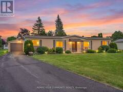 22 EMERY COURT Georgina Ontario, L0E 1R0