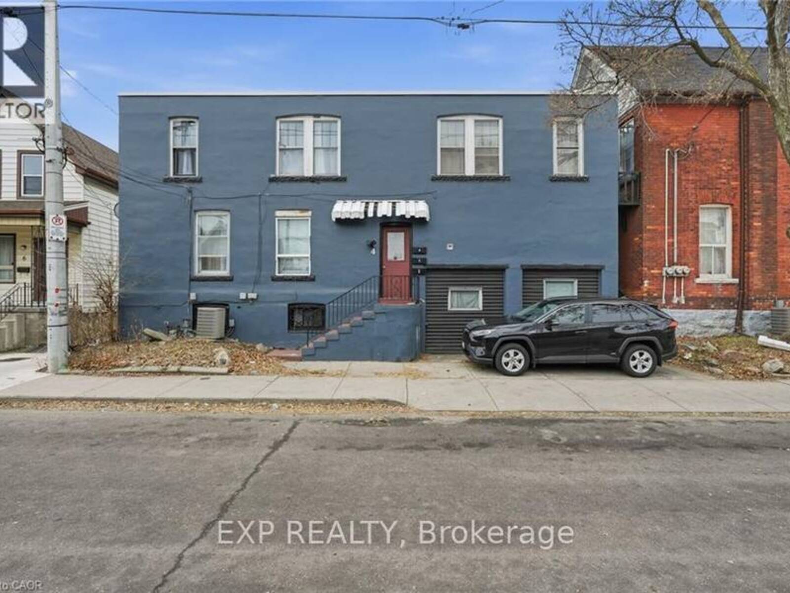 4 ROSEMONT AVENUE, Hamilton, Ontario L8L 6M4