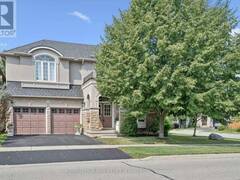 372 CREEK PATH AVENUE Oakville Ontario, L6L 6X3