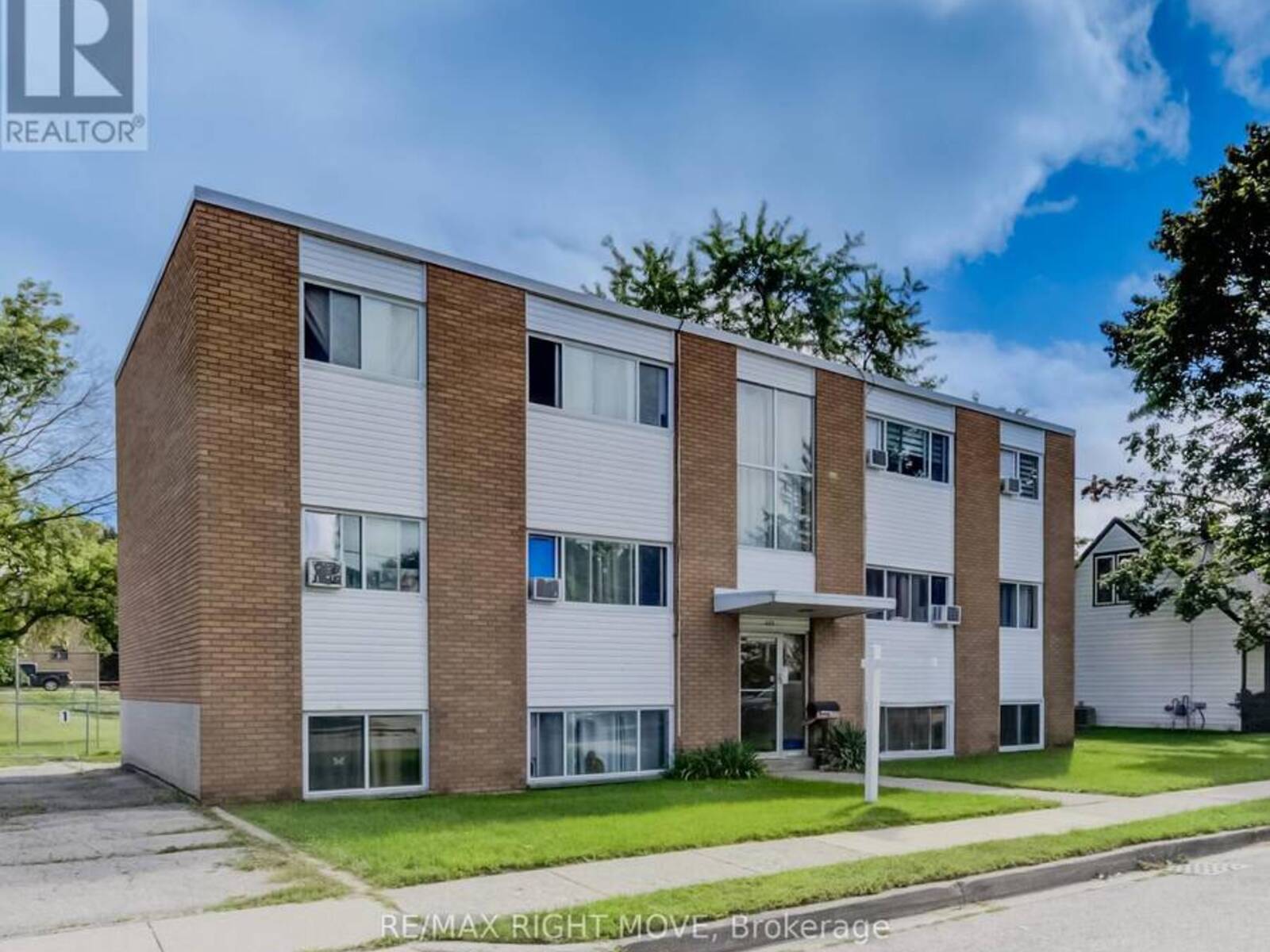 125 SCHLUETER STREET, Cambridge, Ontario N3H 4B4