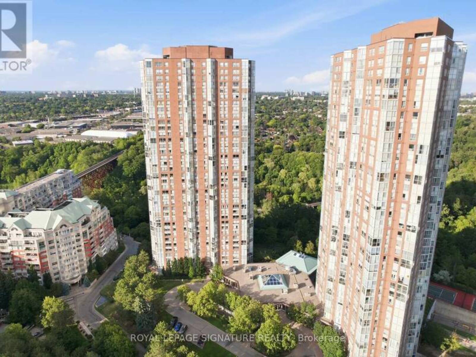 301 - 7 CONCORDE PLACE, Toronto, Ontario M3C 3N4