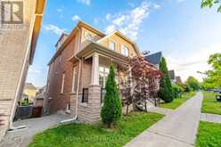 92 GLENGORDON CRESCENT | Markham Ontario | Slide Image Five