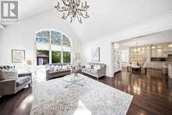1098 LAKESHORE ROAD W | Oakville Ontario | Slide Image Fifteen