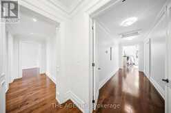 1098 LAKESHORE ROAD W | Oakville Ontario | Slide Image Sixteen