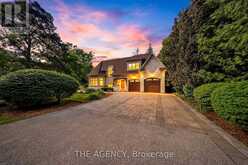 1098 LAKESHORE ROAD W | Oakville Ontario | Slide Image One