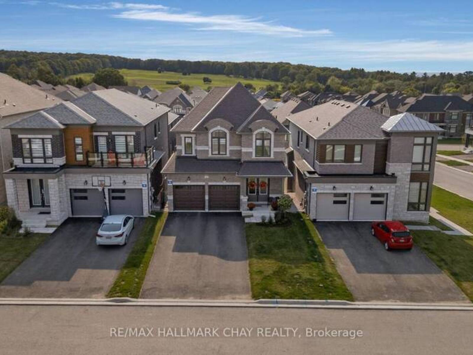 4 PERIWINKLE ROAD, Midhurst, Ontario L9X 2E2