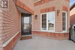 525 DRIFTCURRENT DRIVE | Mississauga Ontario | Slide Image Three