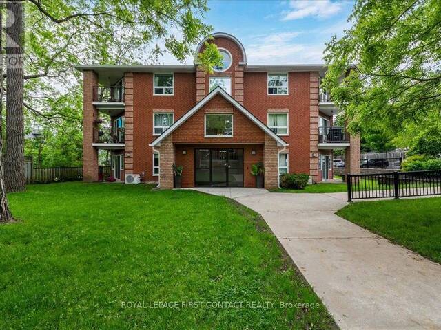 102 - 131 CLAPPERTON STREET Barrie Ontario, L4M 3G3 - 2 Bedrooms Condo For Sale