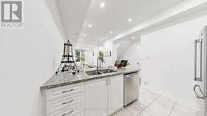 17 - 15 HERON PARK PLACE | Toronto Ontario | Slide Image Nineteen