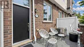 17 - 15 HERON PARK PLACE | Toronto Ontario | Slide Image Three