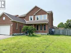 2 EDINBOROUGH LANE Clarington Ontario, L1E 1E8