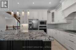 24 MURRAY AVENUE | Toronto Ontario | Slide Image Eleven