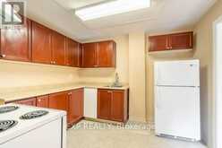 99 SANFORD AVENUE N | Hamilton Ontario | Slide Image Thirteen