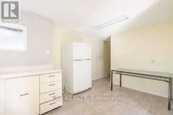 99 SANFORD AVENUE N | Hamilton Ontario | Slide Image Eight