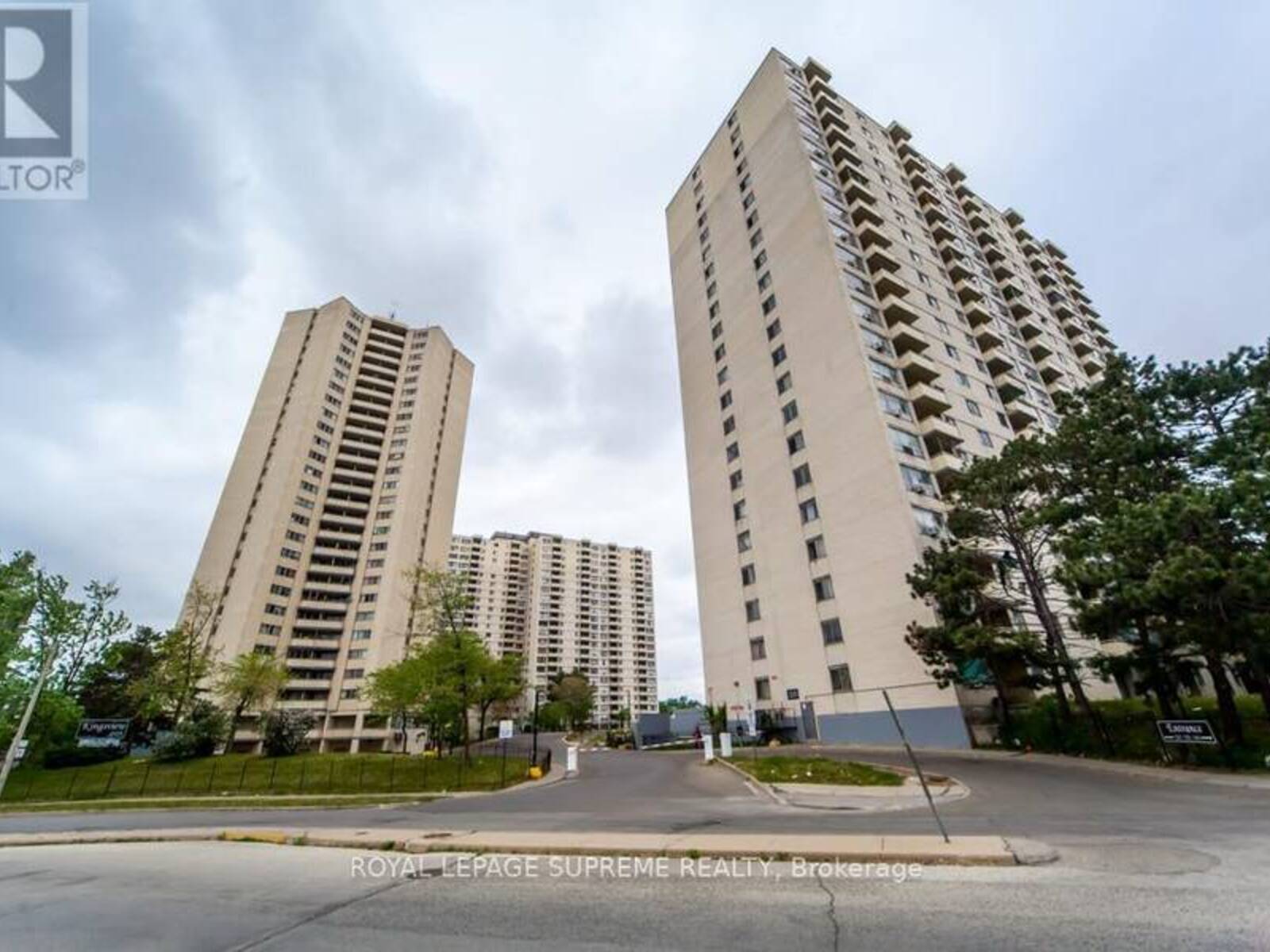 2101 - 330 DIXON ROAD, Toronto, Ontario M9R 1S9