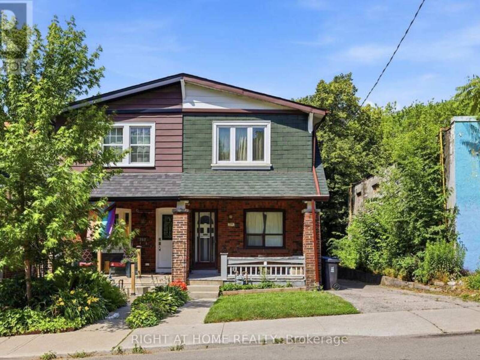 204 HIGHFIELD ROAD, Toronto, Ontario M4L 2V3