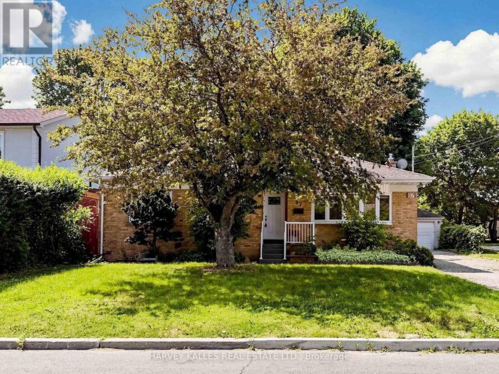 87 COMBE AVENUE, Toronto, Ontario M3H 4J6