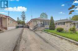 10 BLAKEMANOR BOULEVARD | Toronto Ontario | Slide Image Four