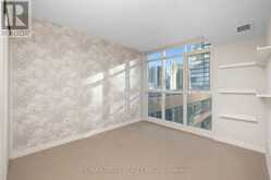 1106 - 15 ICEBOAT TERRACE | Toronto Ontario | Slide Image Ten