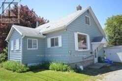 260 THE QUEENSWAY ROAD S | Georgina Ontario | Slide Image Two