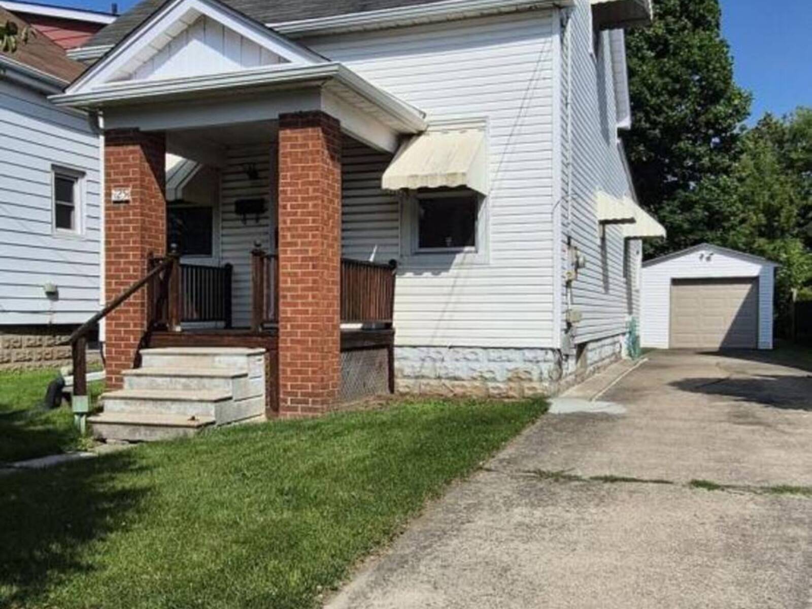 125 BROADWAY AVENUE, Hamilton, Ontario L8S 2W2